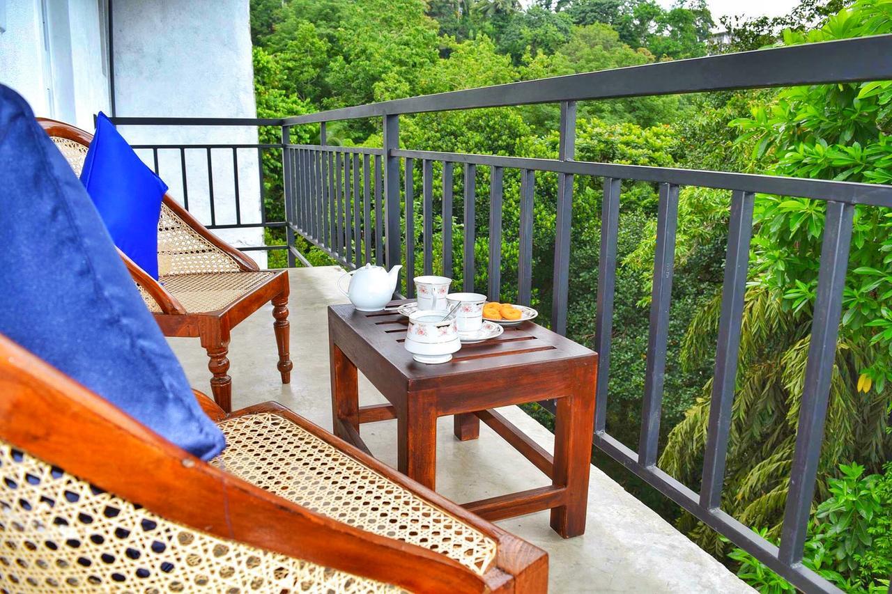 La Colina Kandy Buitenkant foto