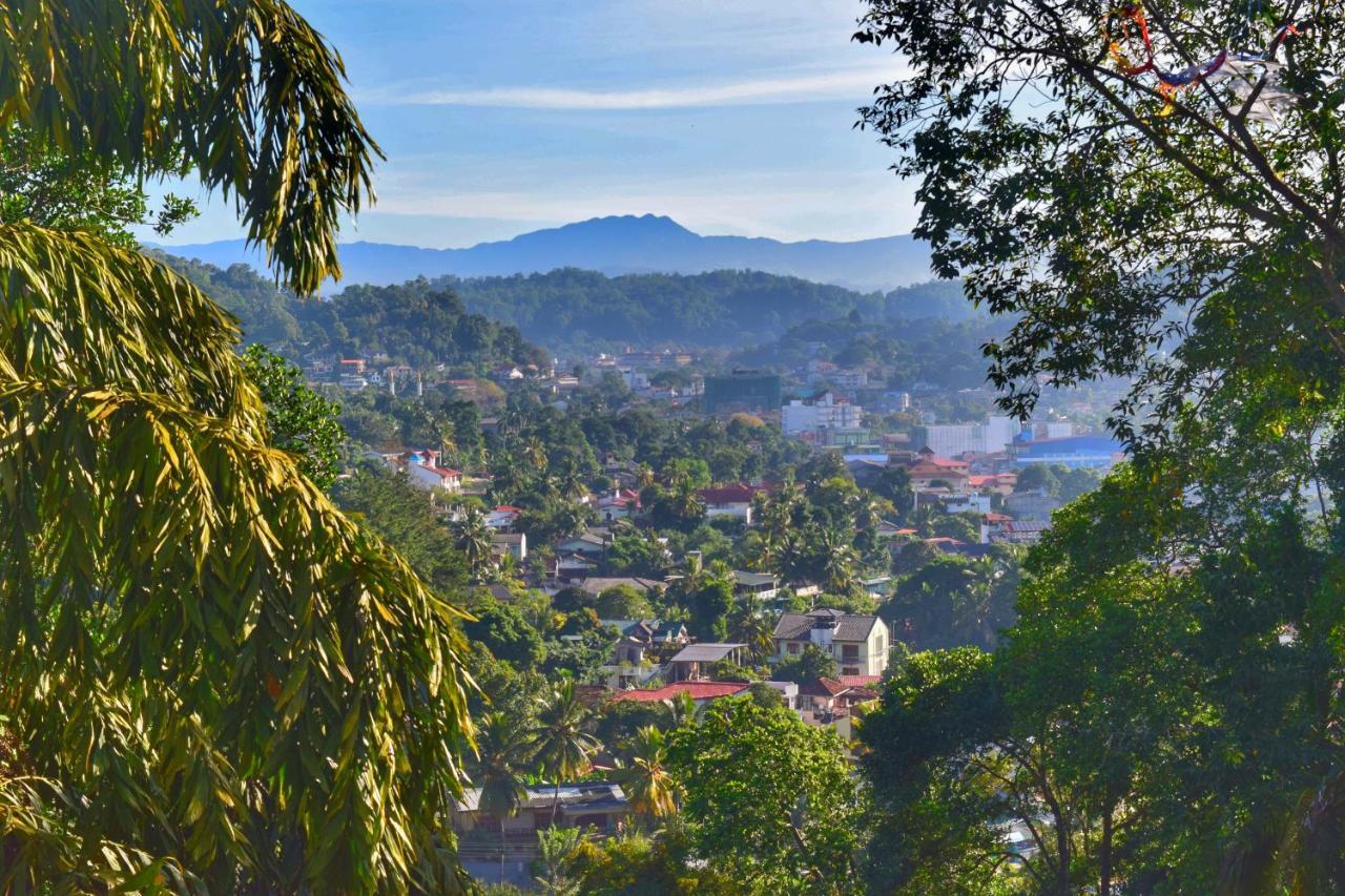 La Colina Kandy Buitenkant foto